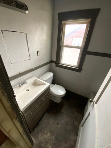 18924 Orleans Street, Detroit, MI 48203