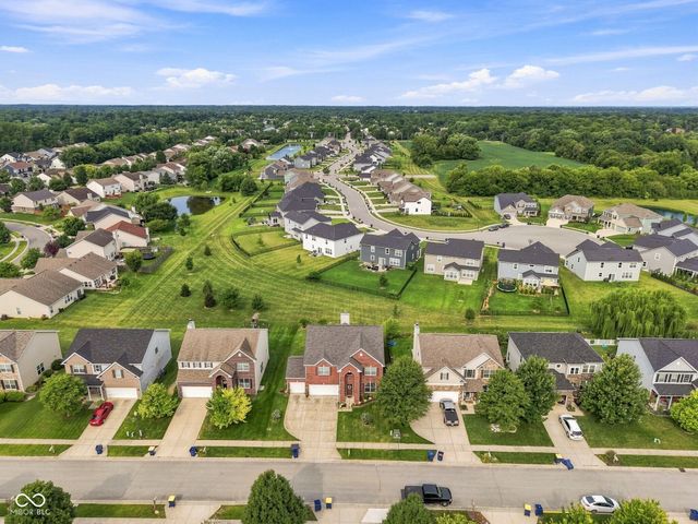 8744 N Aspen Way, Mccordsville, IN 46055
