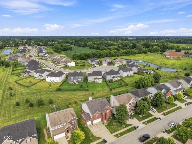 8744 N Aspen Way, Mccordsville, IN 46055