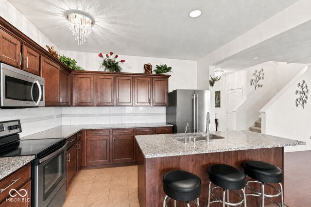 8744 N Aspen Way, Mccordsville, IN 46055
