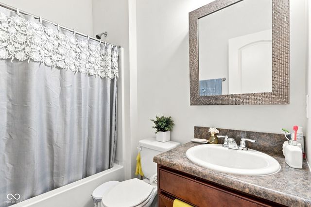 8744 N Aspen Way, Mccordsville, IN 46055