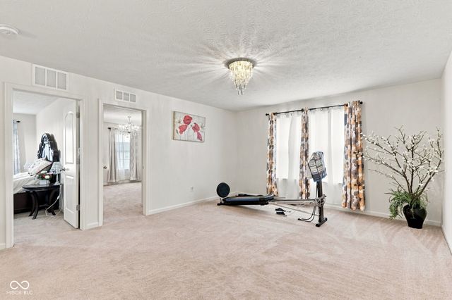 8744 N Aspen Way, Mccordsville, IN 46055