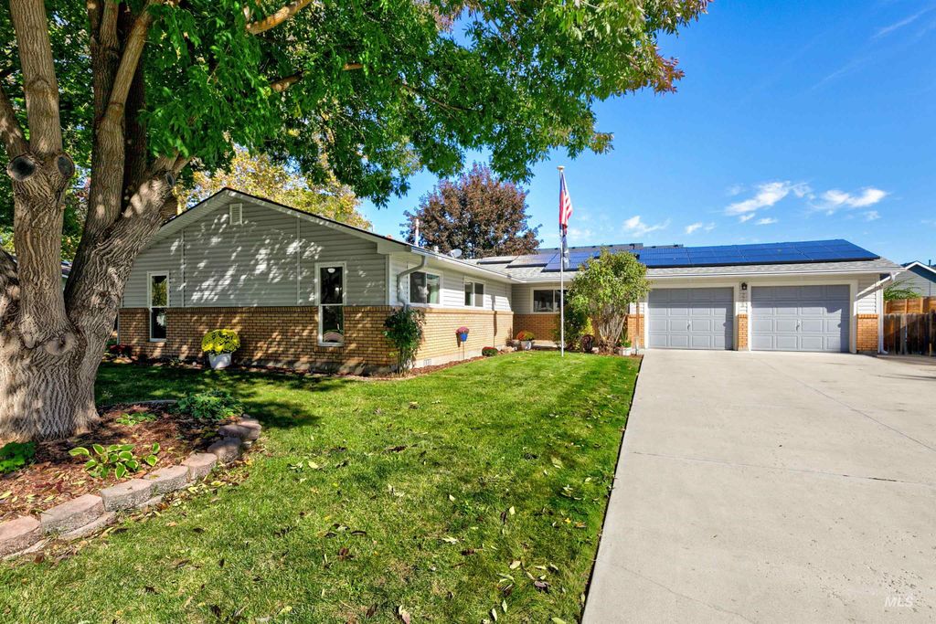 2248 E Sadie Dr, Eagle, ID 83616