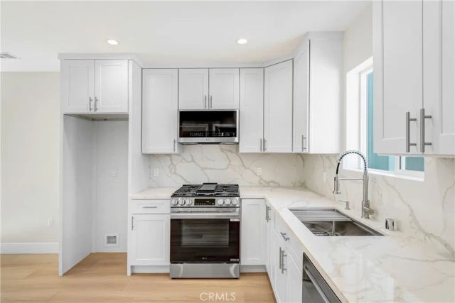 6724 Katherine Avenue, Van Nuys, CA 91405