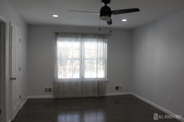 83 Pheasant Run, Edison, NJ 08820