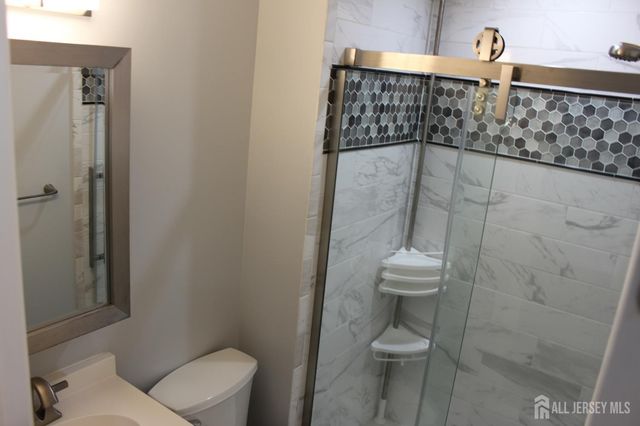 83 Pheasant Run, Edison, NJ 08820