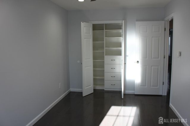 83 Pheasant Run, Edison, NJ 08820