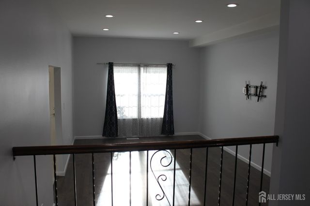 83 Pheasant Run, Edison, NJ 08820