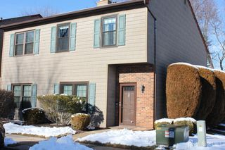 83 Pheasant Run, Edison, NJ 08820