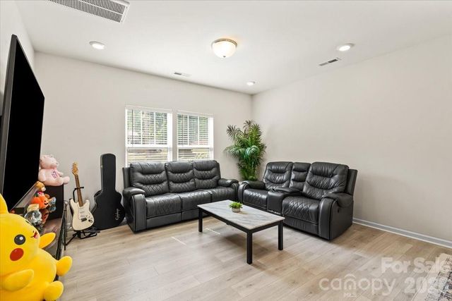 4627 Shattalon Drive, Winston Salem, NC 27106
