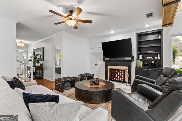113 Pine Lakes Avenue, Savannah, GA 31405