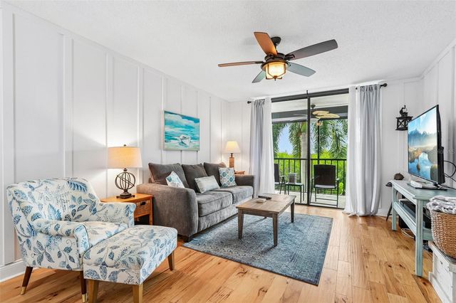 1332 PASADENA AVENUE S 207, South Pasadena, FL 33707