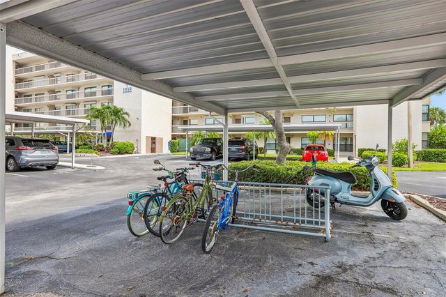 1332 PASADENA AVENUE S 207, South Pasadena, FL 33707