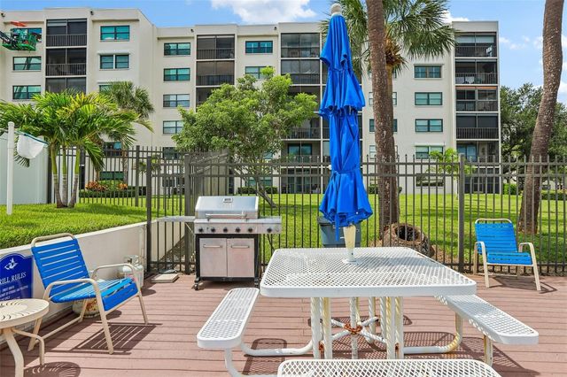 1332 PASADENA AVENUE S 207, South Pasadena, FL 33707