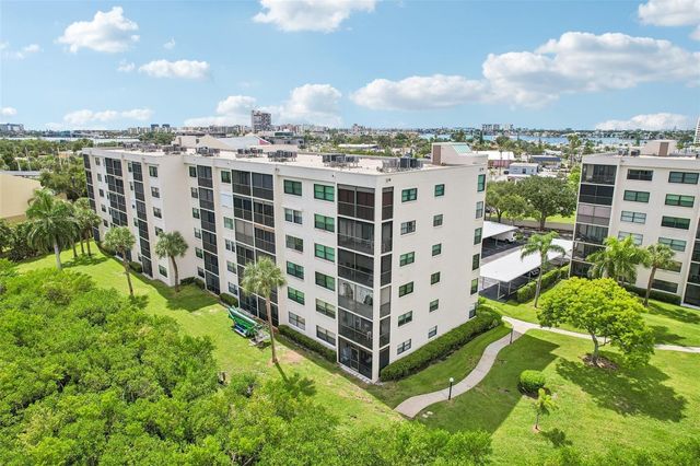 1332 PASADENA AVENUE S 207, South Pasadena, FL 33707