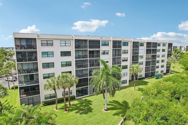 1332 PASADENA AVENUE S 207, South Pasadena, FL 33707
