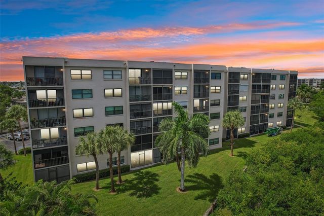 1332 PASADENA AVENUE S 207, South Pasadena, FL 33707