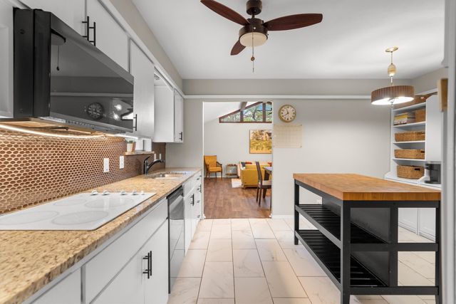 632 Caduceus Court, Hurst, TX 76053