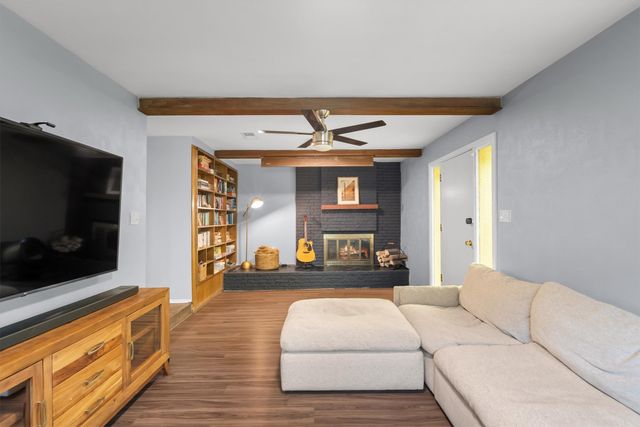 632 Caduceus Court, Hurst, TX 76053