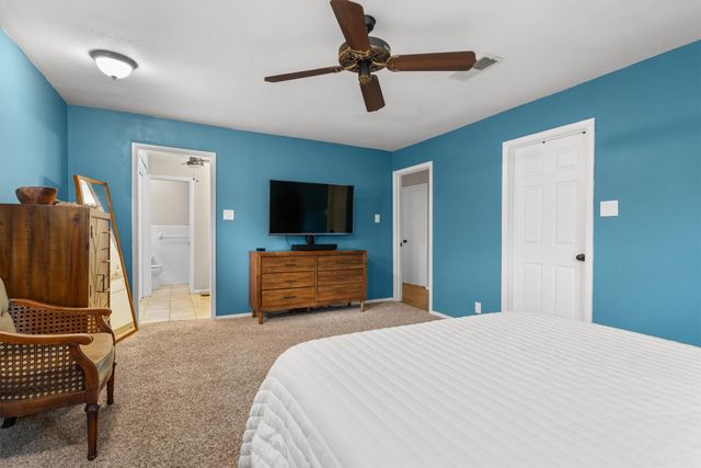 632 Caduceus Court, Hurst, TX 76053