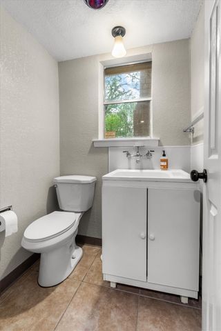 632 Caduceus Court, Hurst, TX 76053