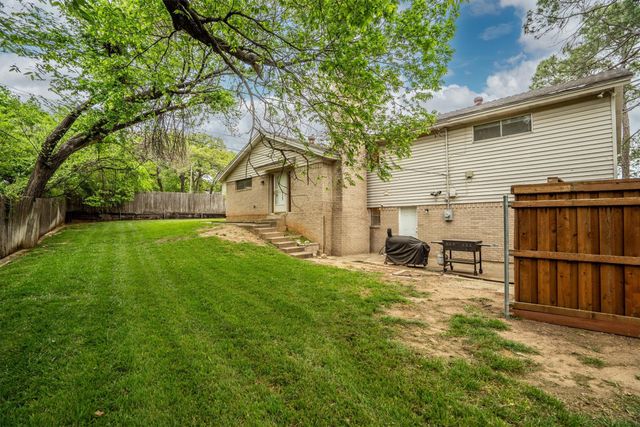 632 Caduceus Court, Hurst, TX 76053