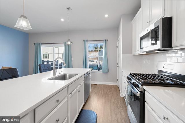 110 BETHLEHEM PL, Brooklyn, MD 21225