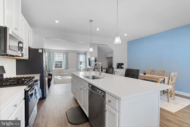 110 BETHLEHEM PL, Brooklyn, MD 21225