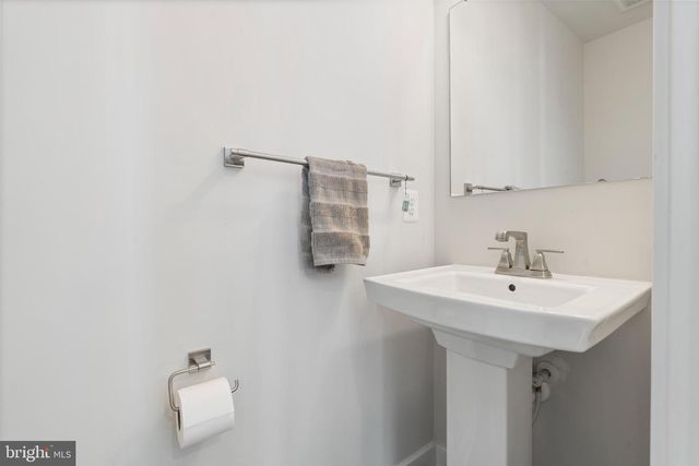 110 BETHLEHEM PL, Brooklyn, MD 21225