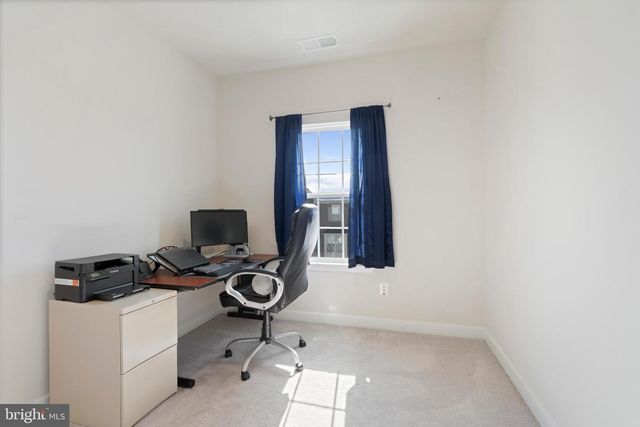 110 BETHLEHEM PL, Brooklyn, MD 21225