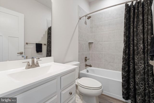 110 BETHLEHEM PL, Brooklyn, MD 21225