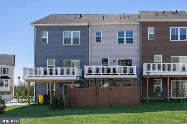 110 BETHLEHEM PL, Brooklyn, MD 21225