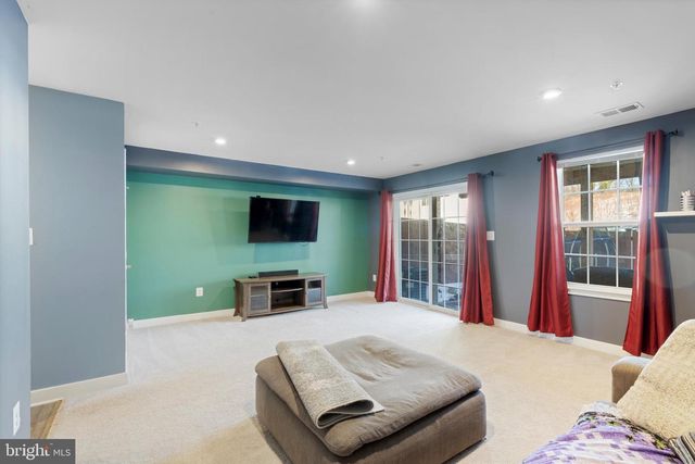 110 BETHLEHEM PL, Brooklyn, MD 21225