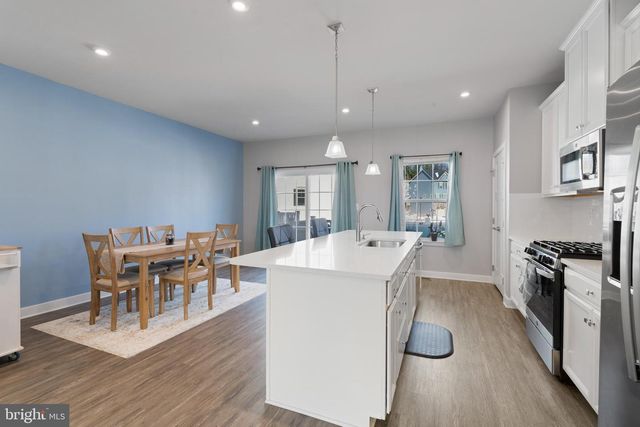110 BETHLEHEM PL, Brooklyn, MD 21225