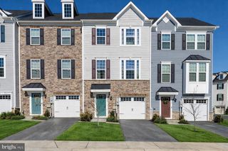 110 BETHLEHEM PL, Brooklyn, MD 21225