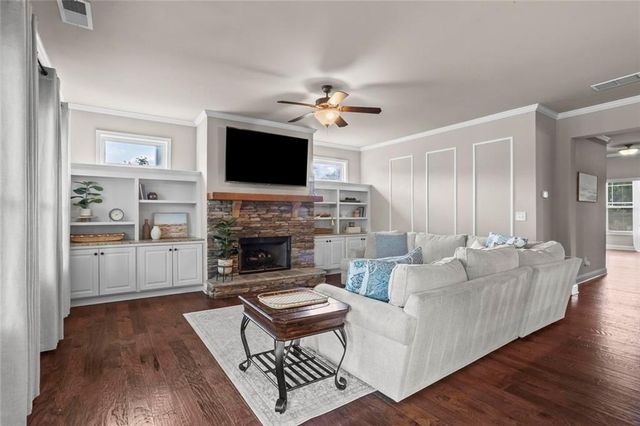 549 Riverwalk Manor Drive, Dallas, GA 30132