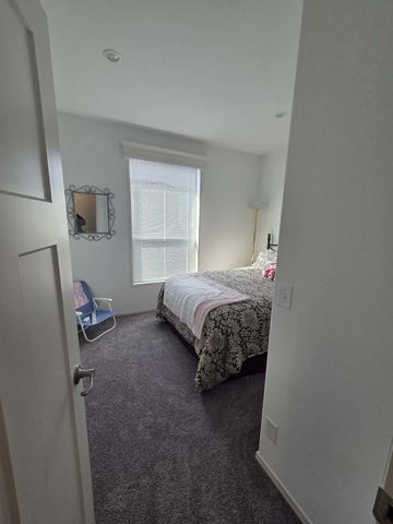 3555 S Pacific Highway 48, Medford, OR 97501