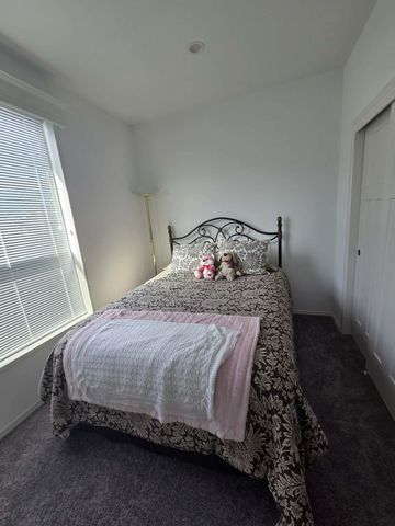 3555 S Pacific Highway 48, Medford, OR 97501