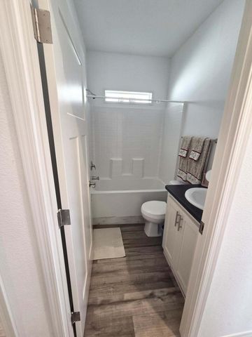 3555 S Pacific Highway 48, Medford, OR 97501