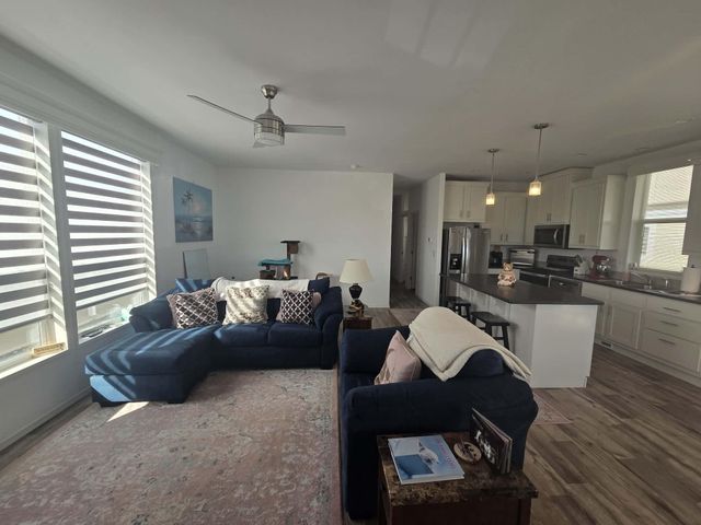 3555 S Pacific Highway 48, Medford, OR 97501