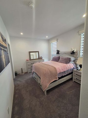 3555 S Pacific Highway 48, Medford, OR 97501