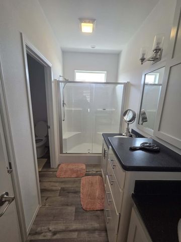 3555 S Pacific Highway 48, Medford, OR 97501