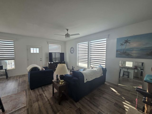 3555 S Pacific Highway 48, Medford, OR 97501