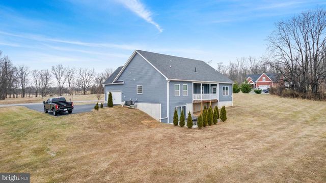 51 BREEZE KNOLL WAY, Charles Town, WV 25414