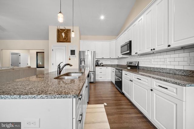 51 BREEZE KNOLL WAY, Charles Town, WV 25414