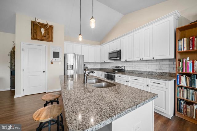 51 BREEZE KNOLL WAY, Charles Town, WV 25414