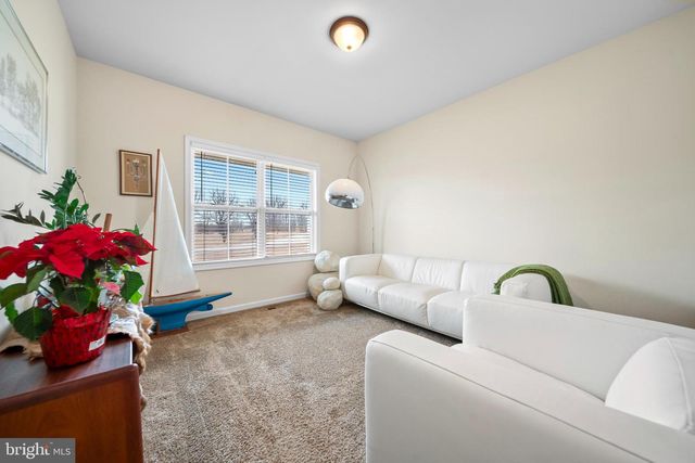 51 BREEZE KNOLL WAY, Charles Town, WV 25414