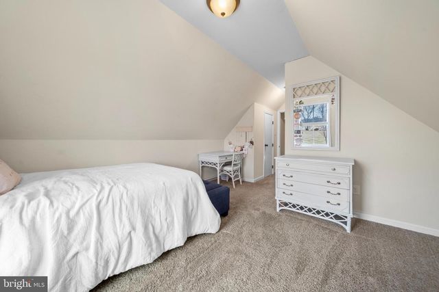 51 BREEZE KNOLL WAY, Charles Town, WV 25414