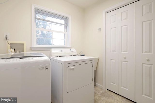 210 AMBLEWOOD WAY, State College, PA 16803