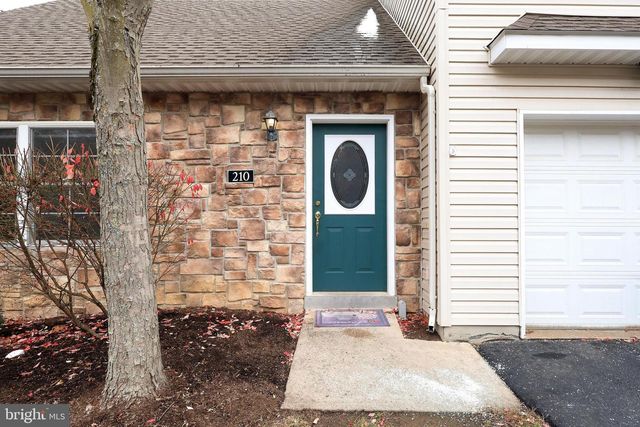 210 AMBLEWOOD WAY, State College, PA 16803